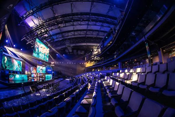 也让球迷在 也让球迷在