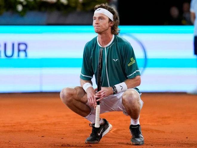 虽然快船目 虽然快船目