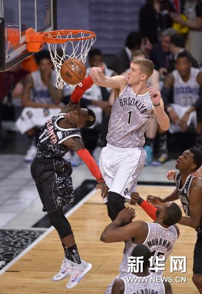 年对阵布伦 年对阵布伦