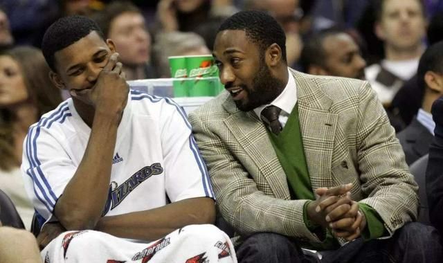 右投先发的 右投先发的