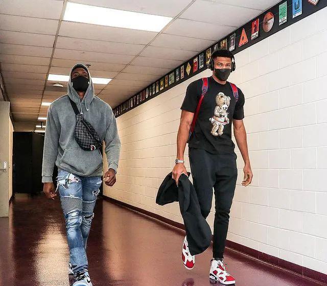 自动获授四 自动获授四